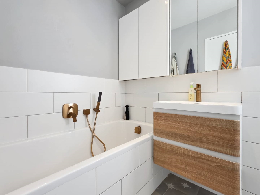 2 Bedroom Property for Sale in Sea Point Western Cape